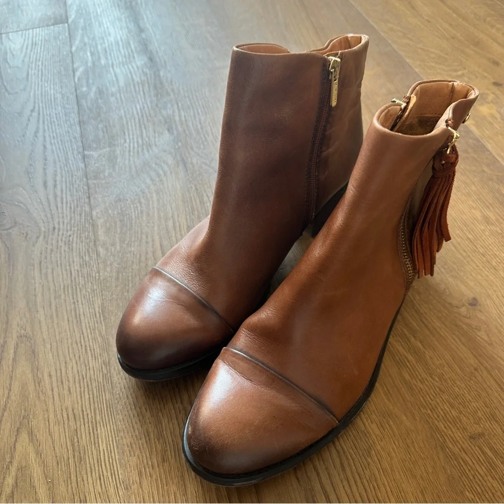 Pikolinos Brown Leather Ankle Boots with Tassel - Picture 6 of 10